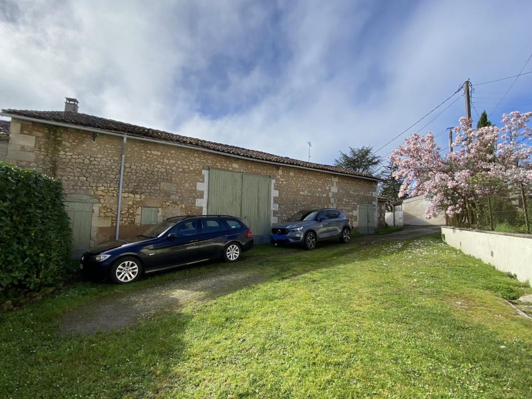 Vente Maison à Chalais 8 pièces