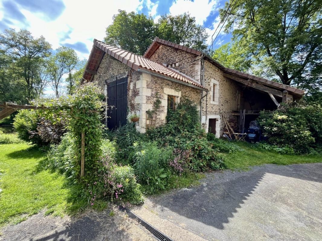 Vente Maison à Confolens 7 pièces