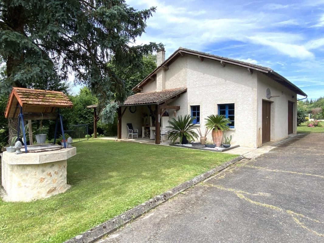 Vente Maison à Javerlhac-et-la-Chapelle-Saint-Robert 9 pièces