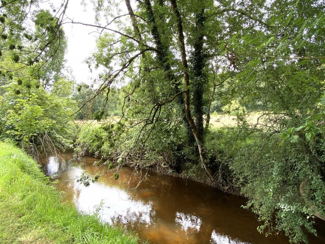 Vente Maison à Javerlhac-et-la-Chapelle-Saint-Robert 9 pièces