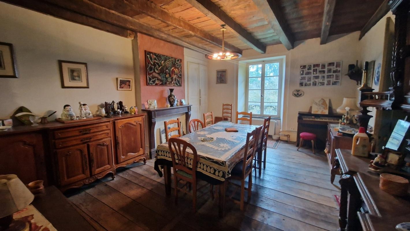 Vente Maison à Saint-Mamet-la-Salvetat 12 pièces