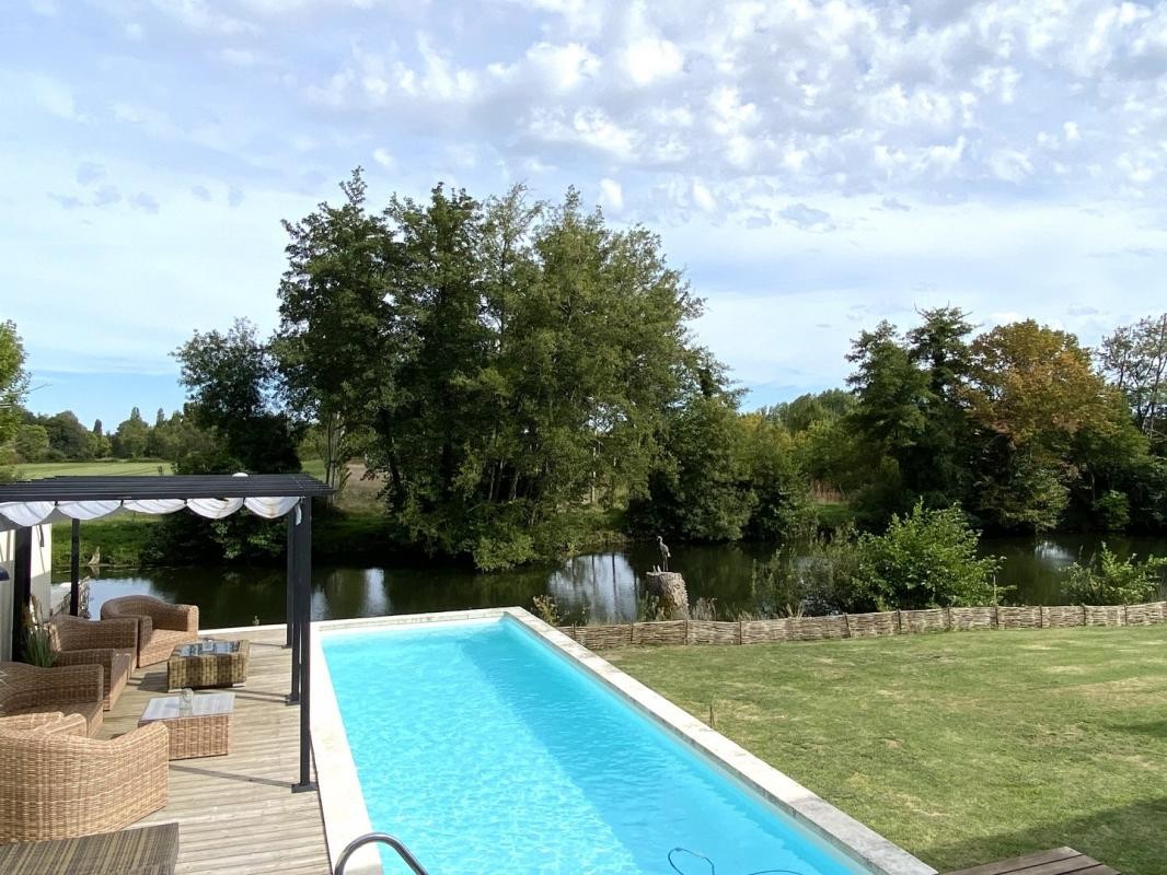 Vente Maison à Aubeterre-sur-Dronne 6 pièces