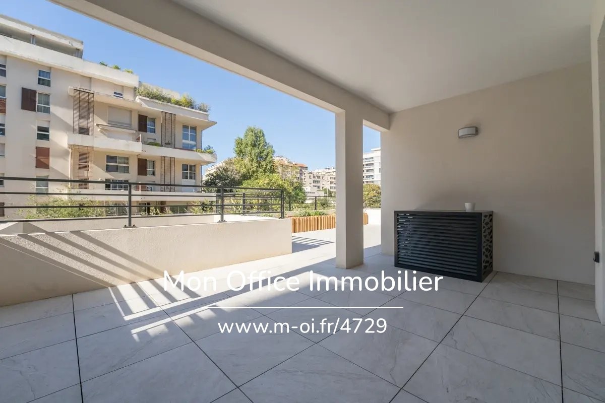 Vente Appartement à Marseille 8e arrondissement 4 pièces