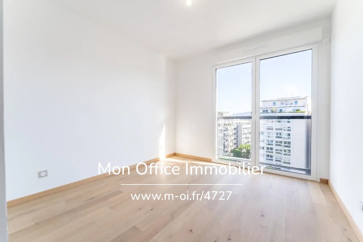 Vente Appartement à Marseille 8e arrondissement 4 pièces