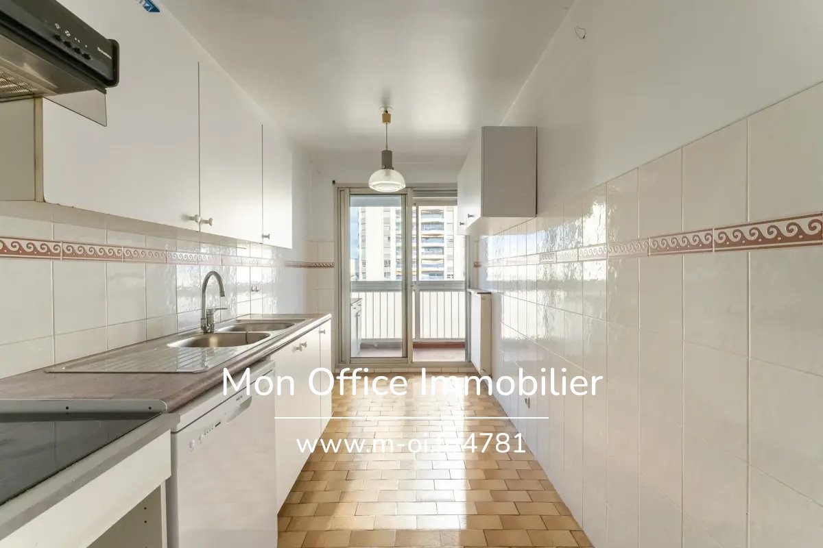 Vente Appartement à Marseille 8e arrondissement 3 pièces