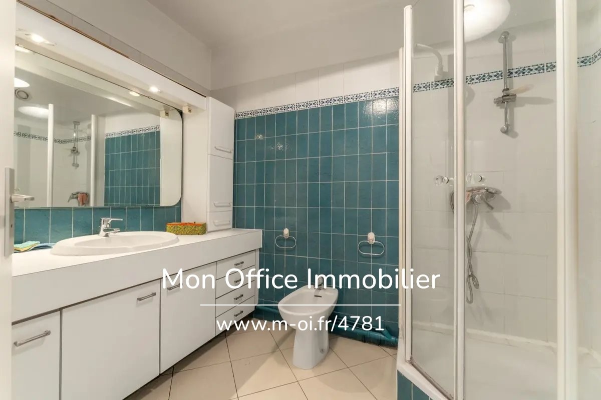 Vente Appartement à Marseille 8e arrondissement 3 pièces