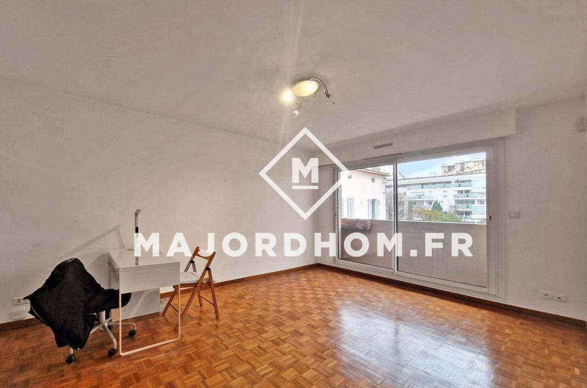 Vente Appartement à Marseille 8e arrondissement 3 pièces