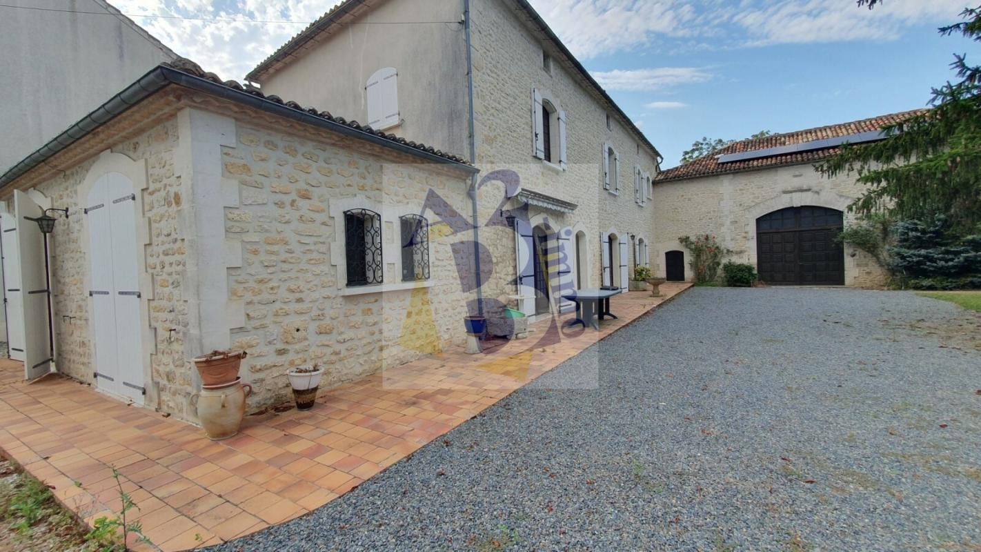 Vente Maison à Angoulême 9 pièces