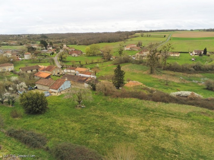 Vente Maison à Champagne-Mouton 4 pièces