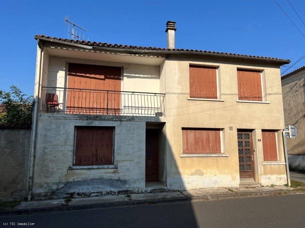 Vente Maison à Ruffec 6 pièces