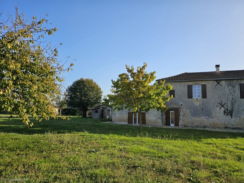 Vente Maison à Verteuil-sur-Charente 6 pièces