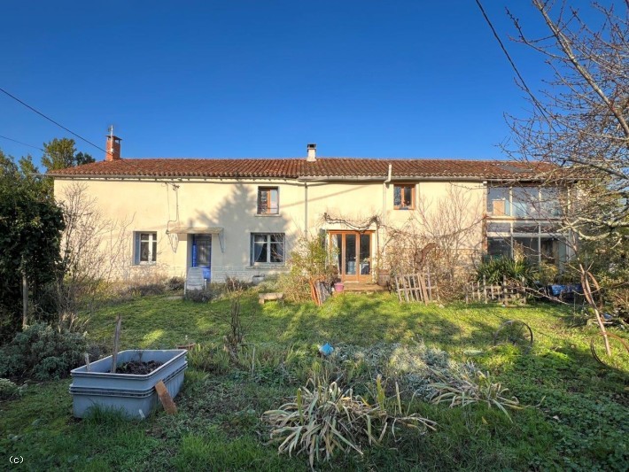 Vente Maison à Aunac 7 pièces