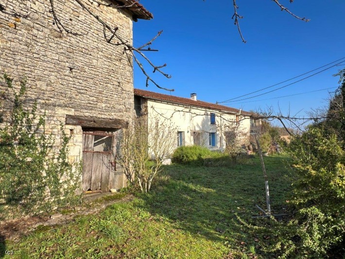 Vente Maison à Aunac 7 pièces