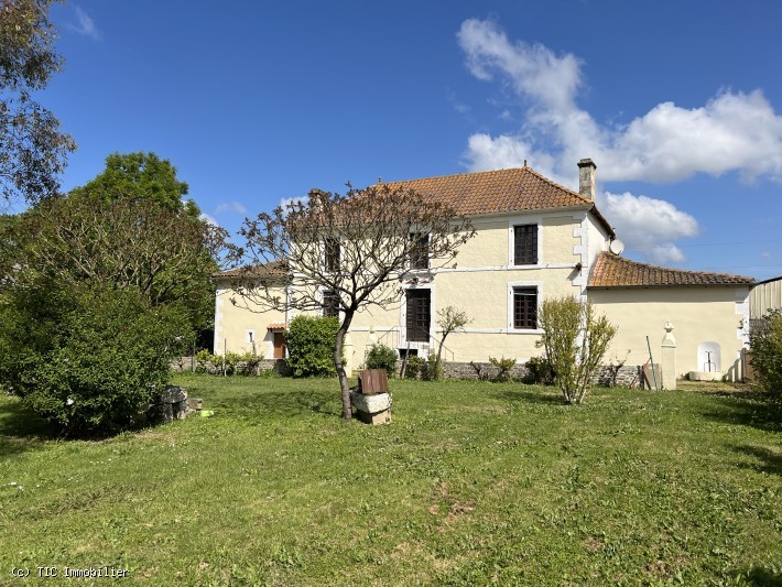 Vente Maison à Villefagnan 7 pièces