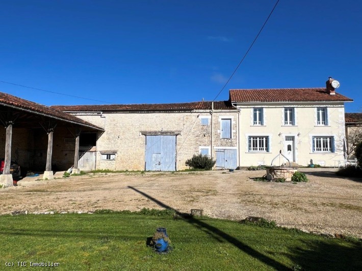 Vente Maison à Cellefrouin 5 pièces