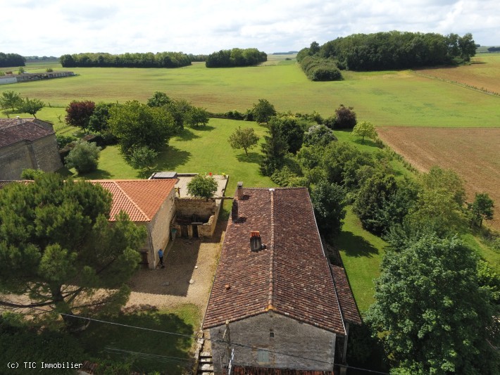 Vente Maison à Aunac 7 pièces