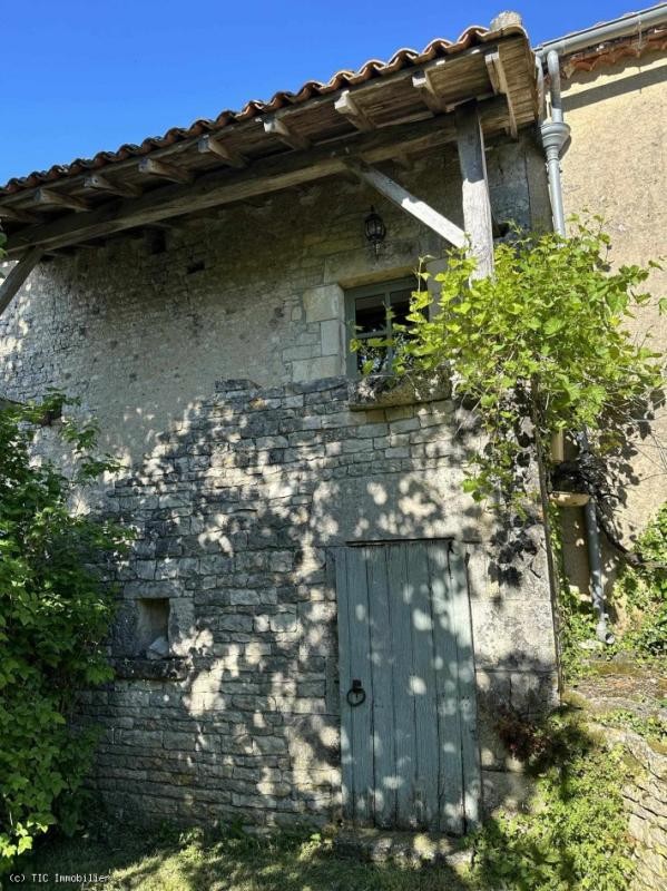 Vente Maison à Aunac 7 pièces