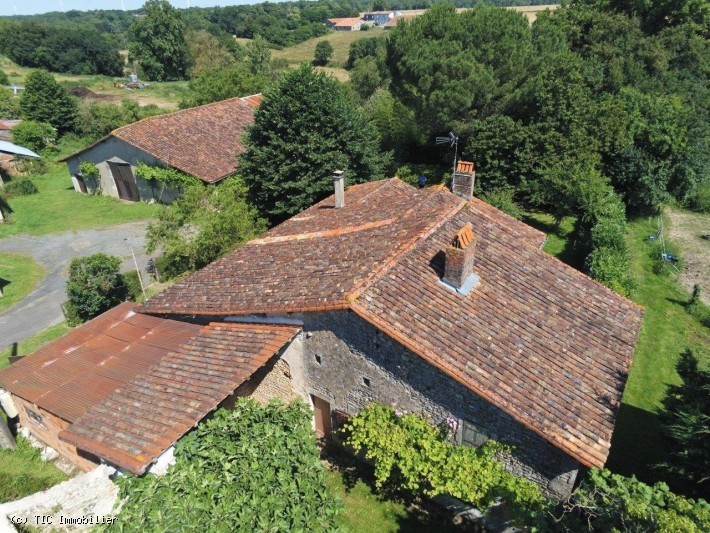 Vente Maison à Champagne-Mouton 5 pièces