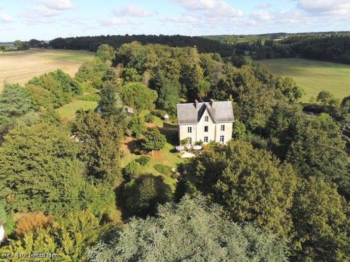 Vente Maison à Charroux 13 pièces