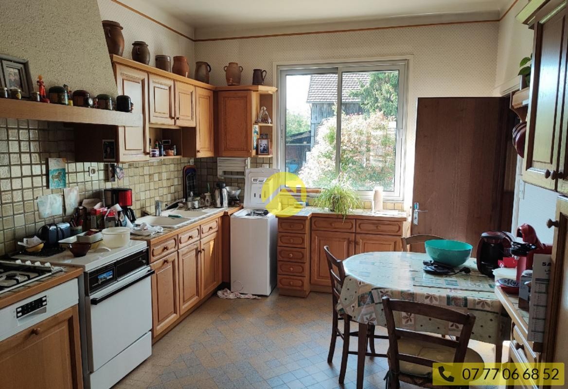 Vente Maison à Saint-Denis-de-Jouhet 11 pièces