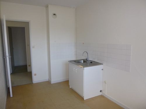 Location Appartement à Saint-Amand-Montrond 3 pièces