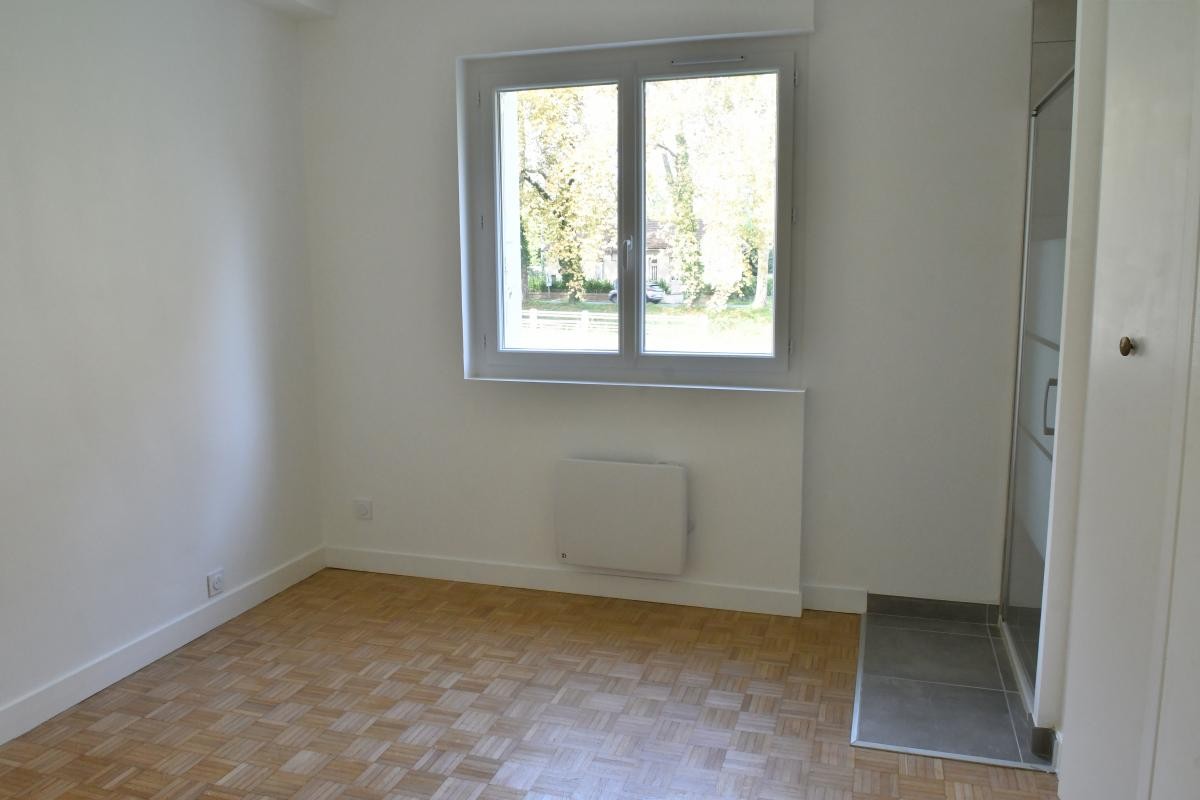 Location Appartement à Saint-Capraise-de-Lalinde 4 pièces