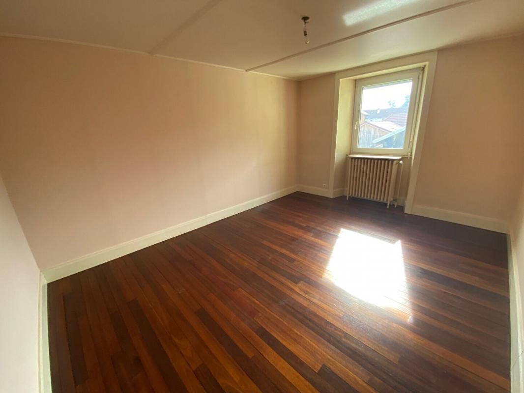 Vente Appartement à Maîche 7 pièces