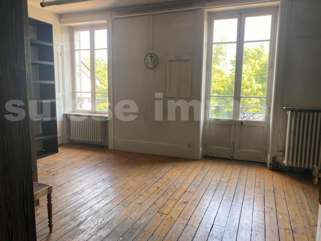 Vente Appartement à Lons-le-Saunier 9 pièces