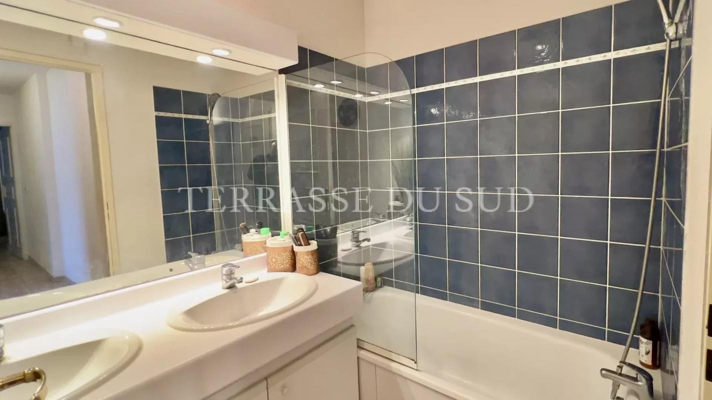 Vente Appartement à Marseille 8e arrondissement 4 pièces