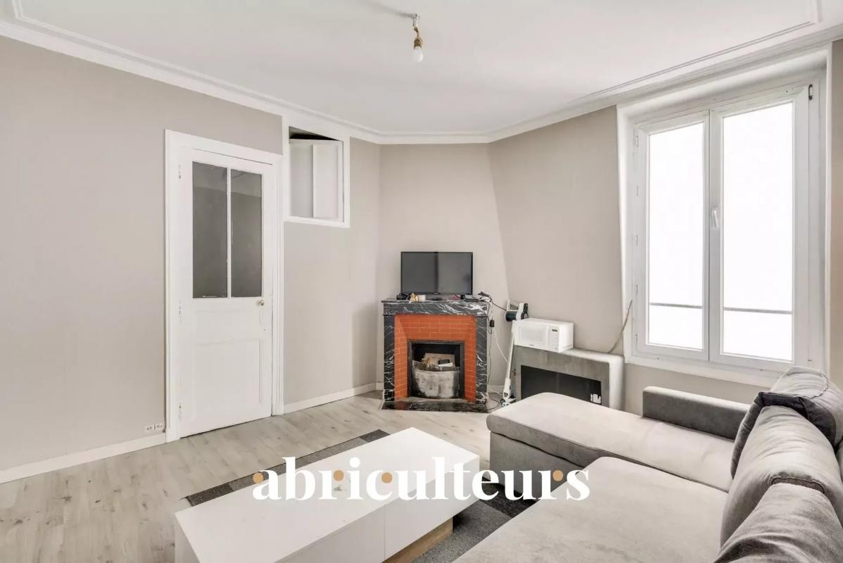 Vente Appartement à Paris Butte-Montmartre 18e arrondissement 2 pièces