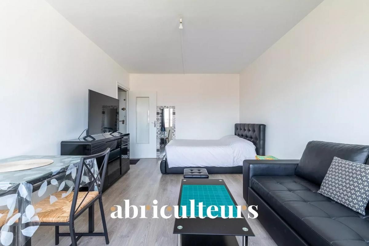 Vente Appartement à Paris Butte-Montmartre 18e arrondissement 1 pièce