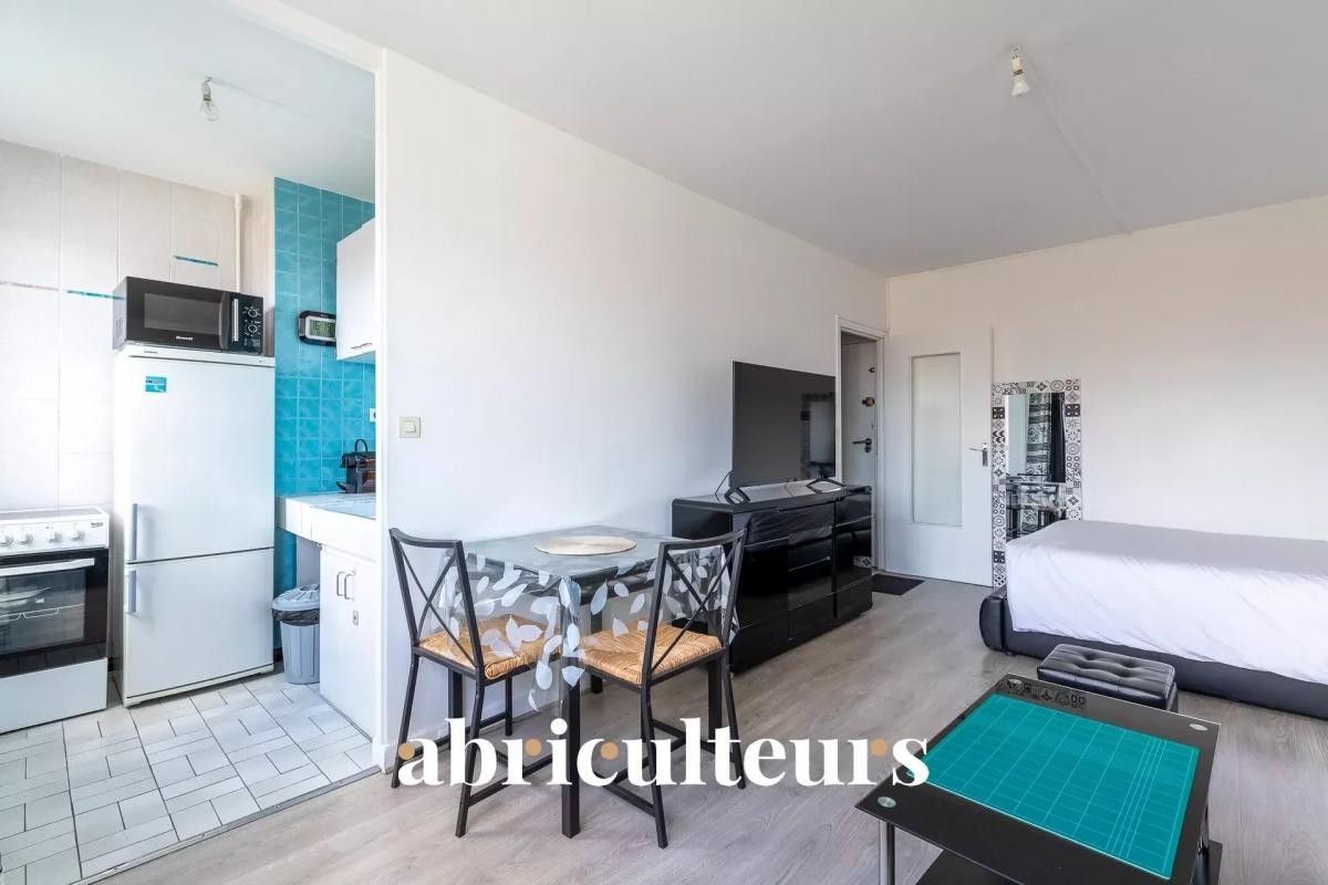 Vente Appartement à Paris Butte-Montmartre 18e arrondissement 1 pièce