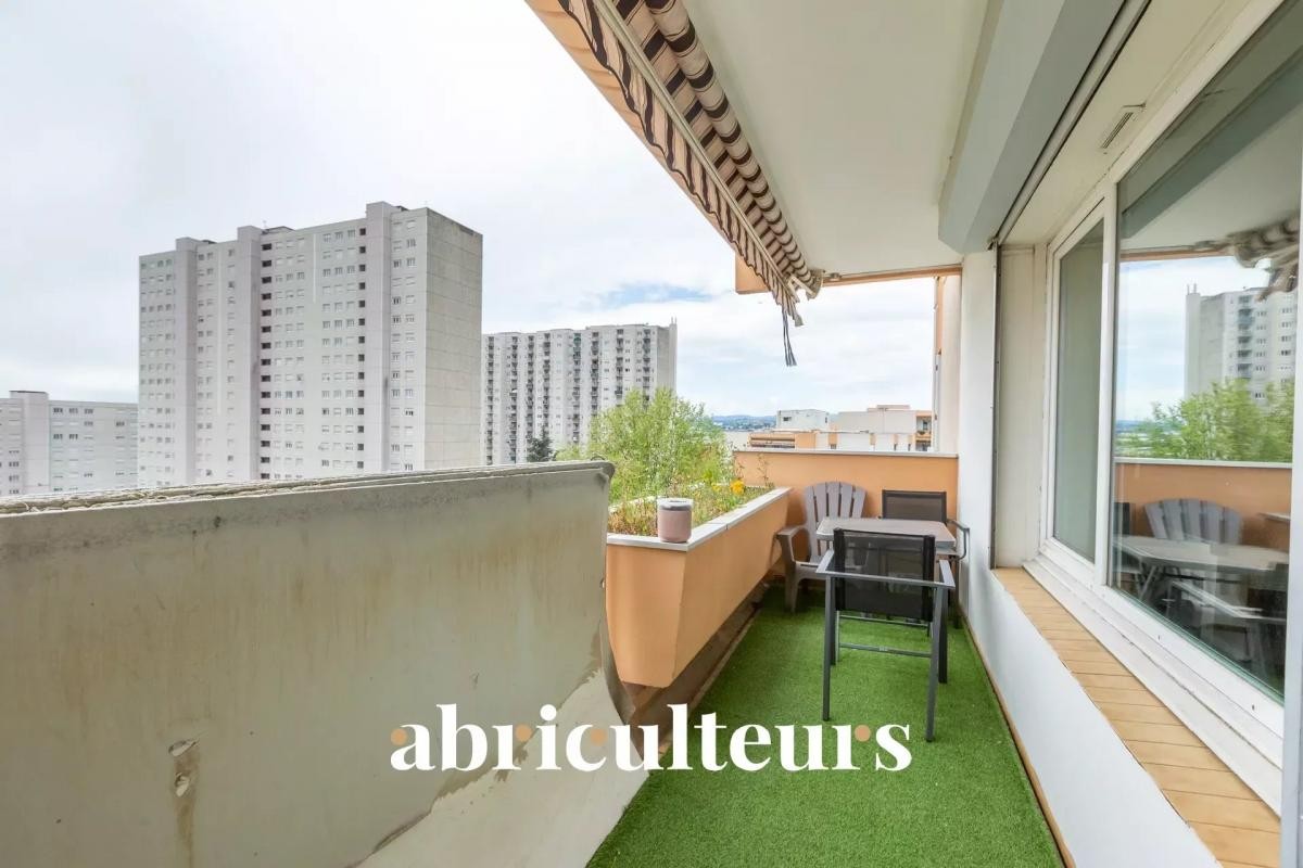 Vente Appartement à Lyon 8e arrondissement 4 pièces