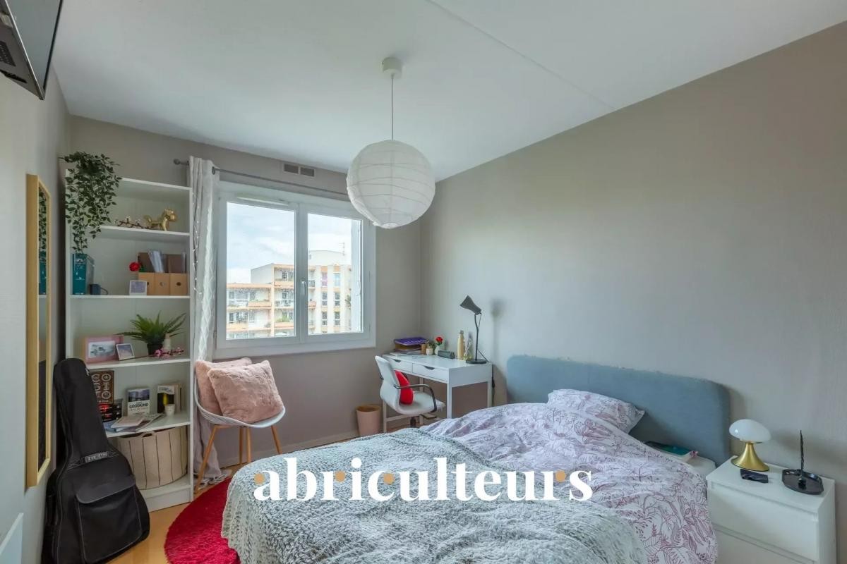 Vente Appartement à Lyon 8e arrondissement 4 pièces