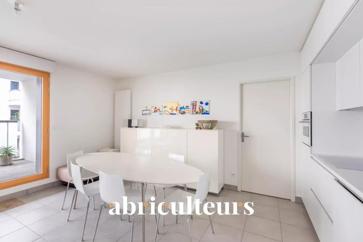 Vente Appartement à Lyon 8e arrondissement 4 pièces