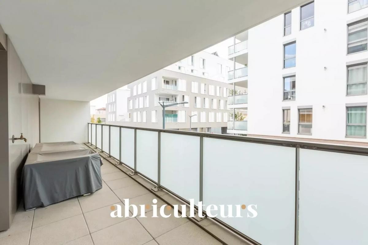 Vente Appartement à Lyon 8e arrondissement 4 pièces