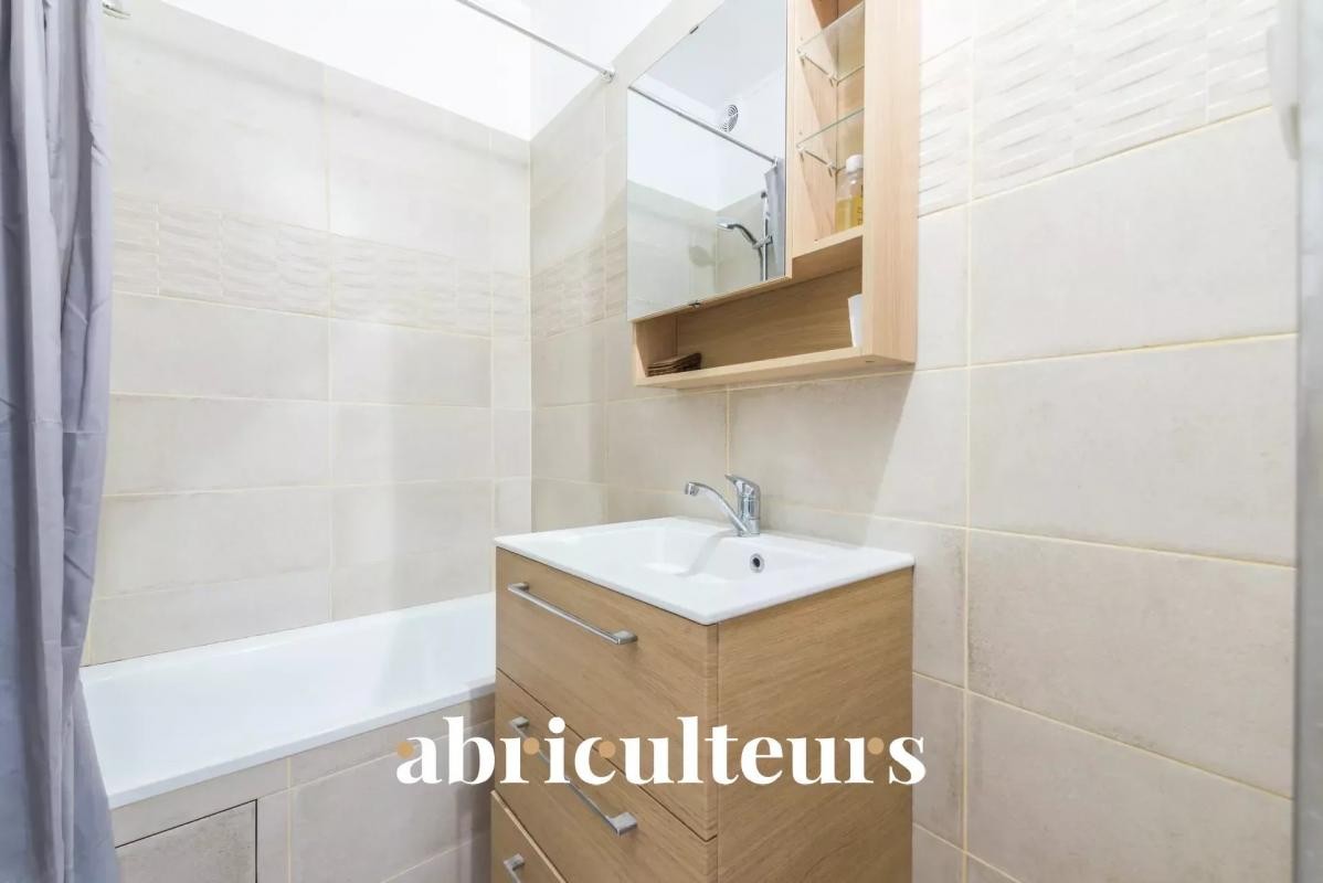 Vente Appartement à Paris Batignolles-Monceaux 17e arrondissement 2 pièces