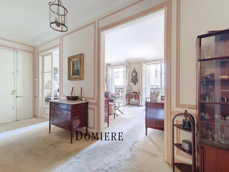 Vente Appartement à Paris Batignolles-Monceaux 17e arrondissement 5 pièces