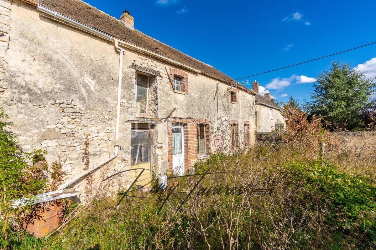 Vente Garage / Parking à Chaintreaux 4 pièces