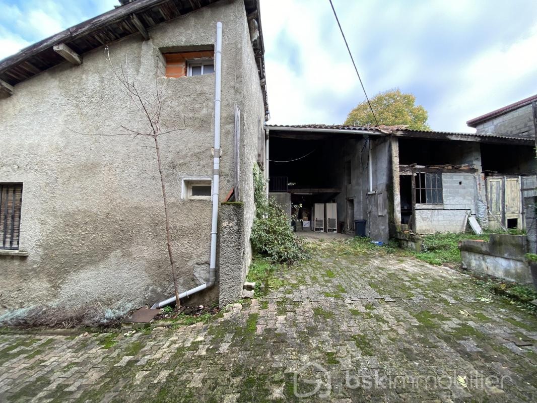 Vente Garage / Parking à Villieu-Loyes-Mollon 6 pièces