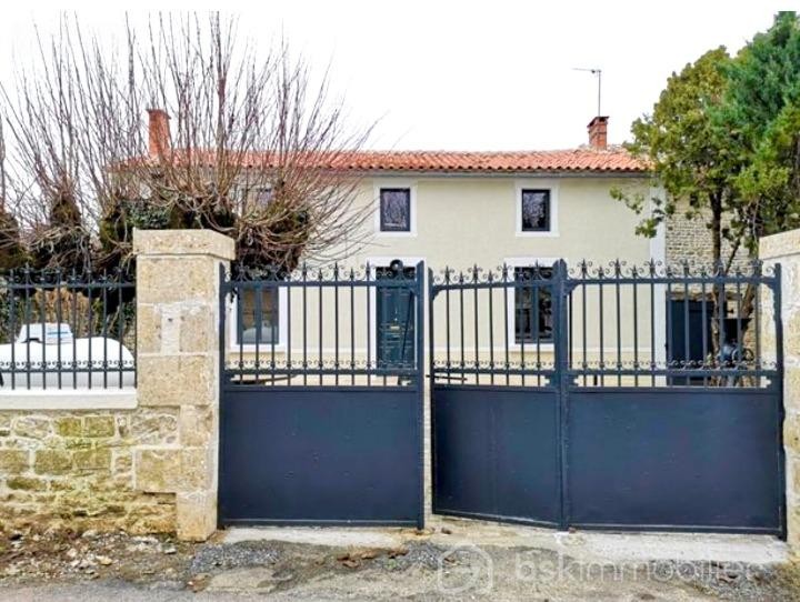 Vente Maison à Sauzé-Vaussais 6 pièces