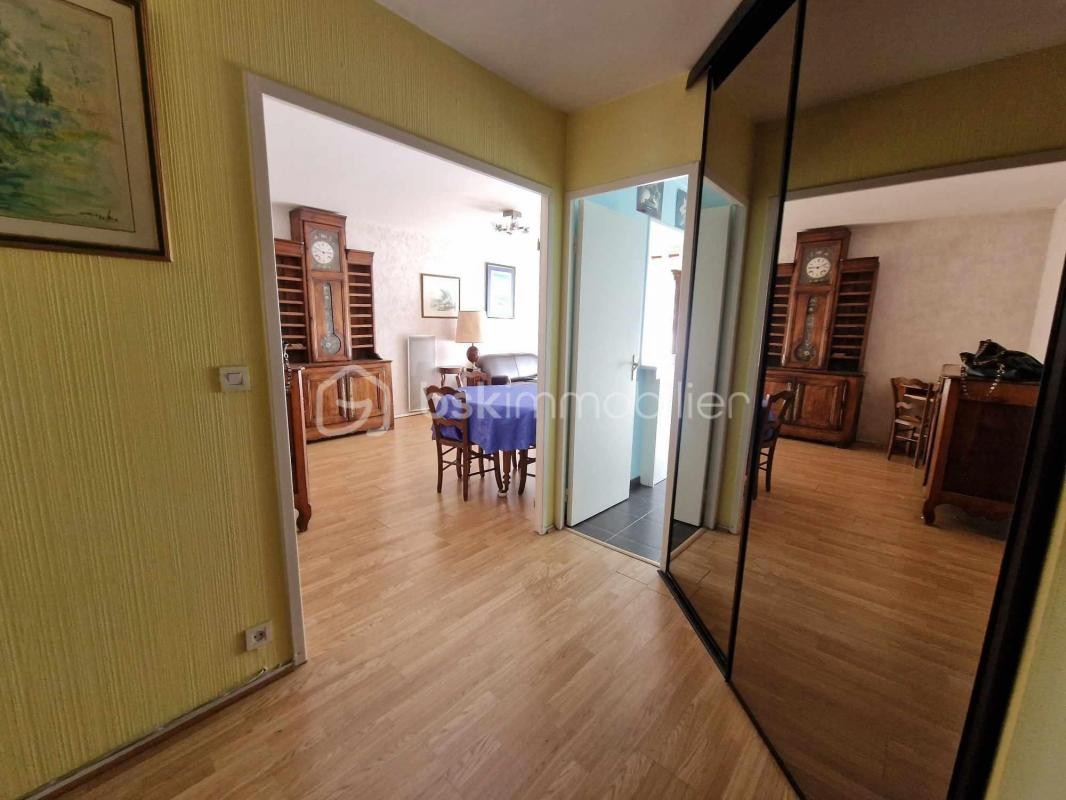 Vente Appartement à Montigny-le-Bretonneux 4 pièces