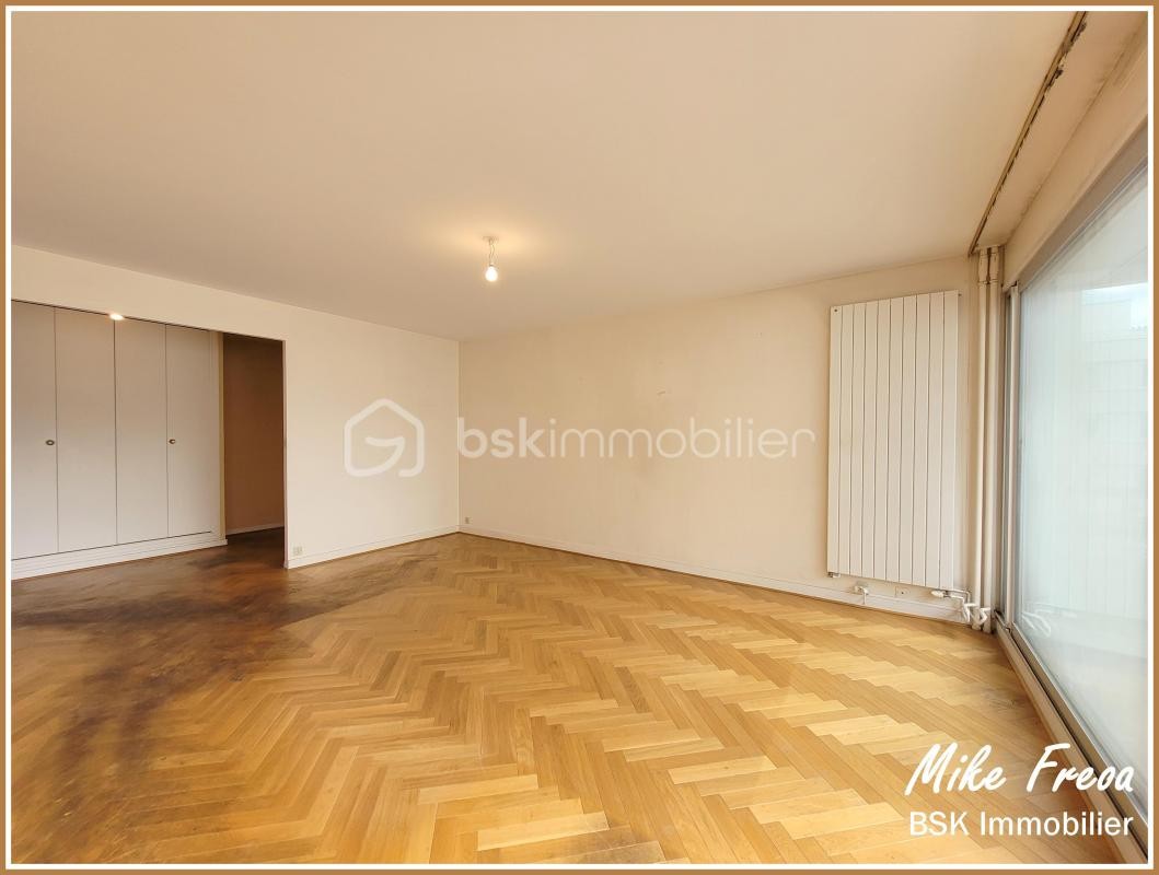 Vente Appartement à Paris Buttes-Chaumont 19e arrondissement 4 pièces