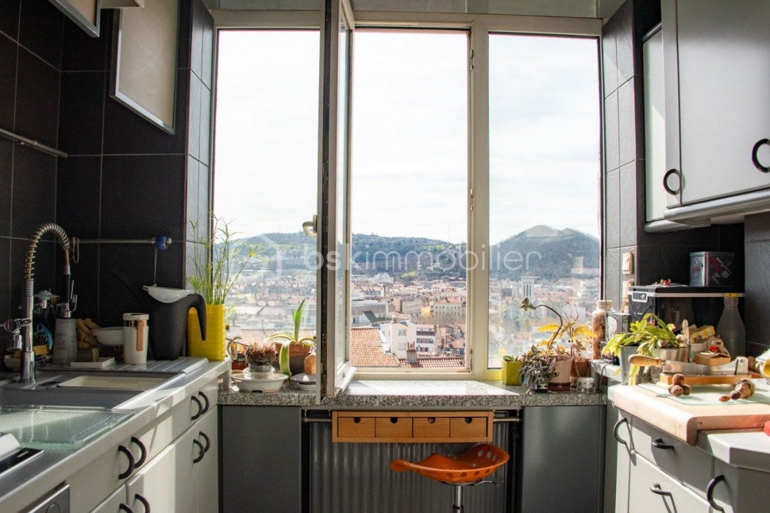 Vente Appartement à Saint-Étienne 11 pièces