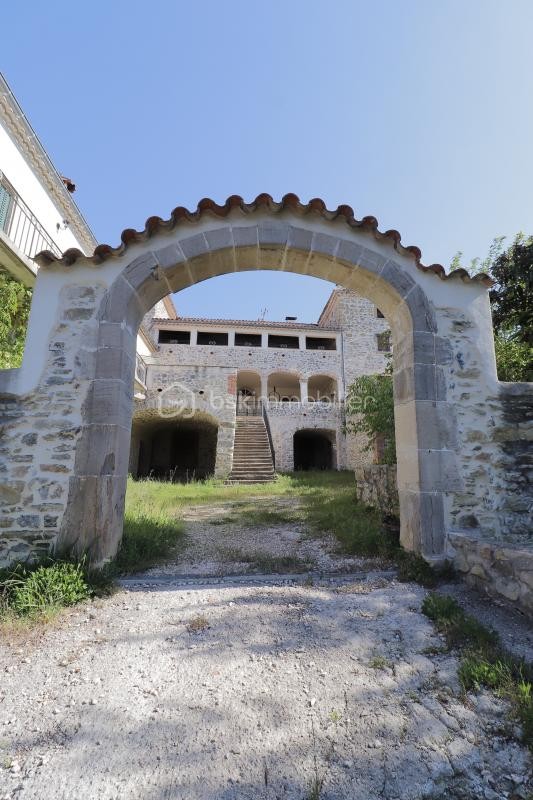 Vente Maison à Saint-Julien-les-Rosiers 14 pièces