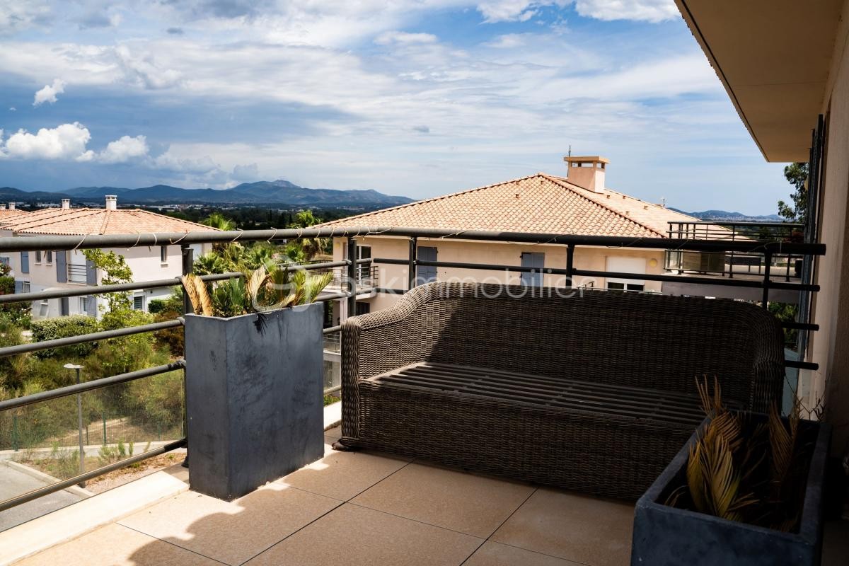 Vente Appartement à Roquebrune-sur-Argens 3 pièces