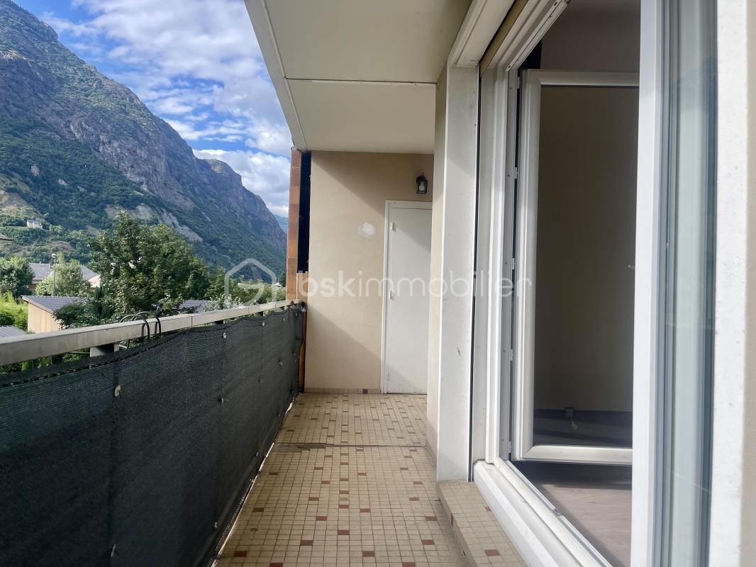 Vente Appartement à Saint-Jean-de-Maurienne 6 pièces