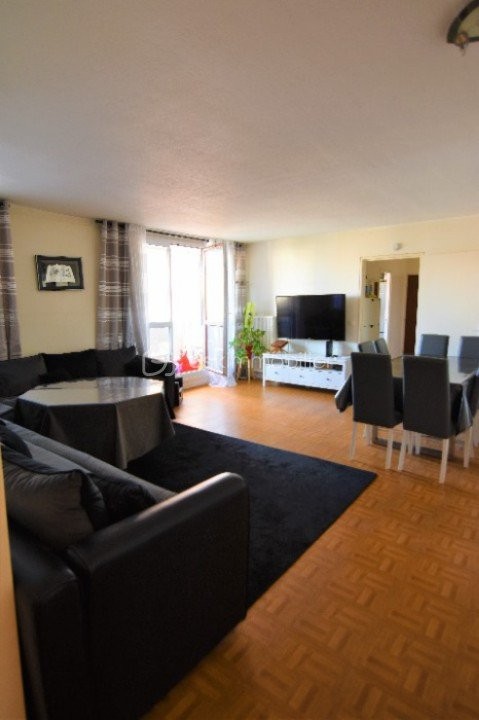 Vente Appartement à Neuilly-sur-Marne 5 pièces