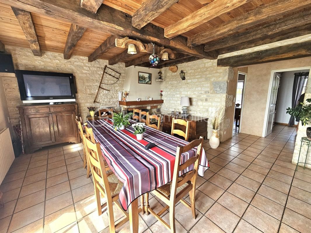 Vente Maison à Vernoux-en-Gâtine 11 pièces