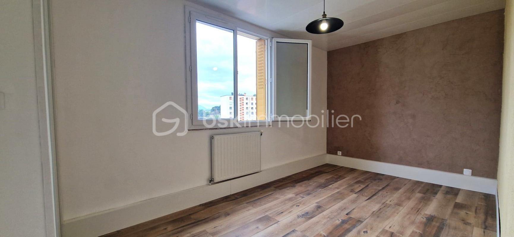 Vente Appartement à Fontaine 4 pièces